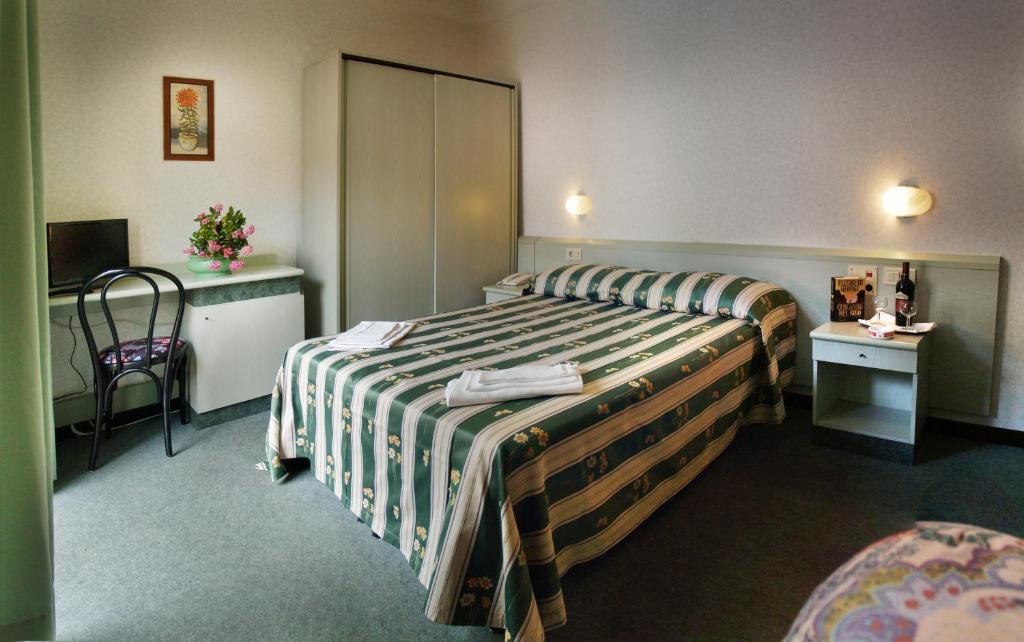 Hotel Aurora Castiglione della Pescaia Habitación foto